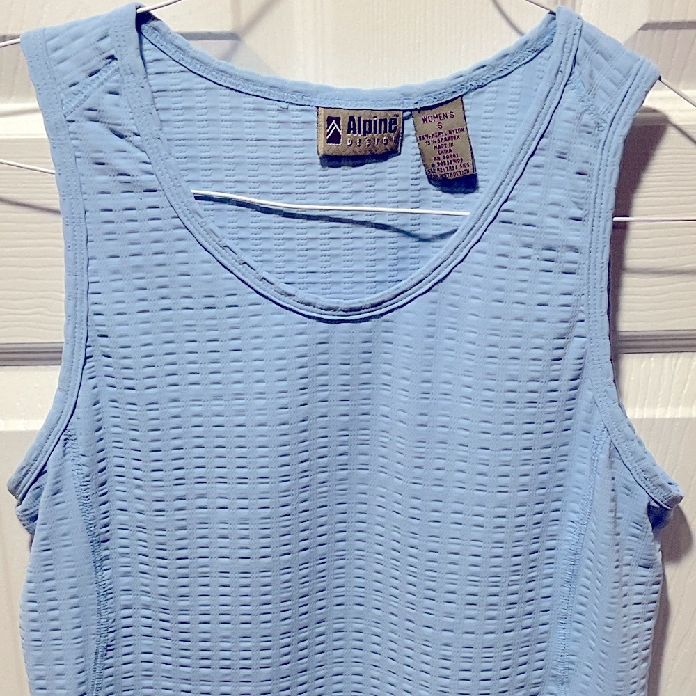 Light blue textured lightweight sleeveless top S